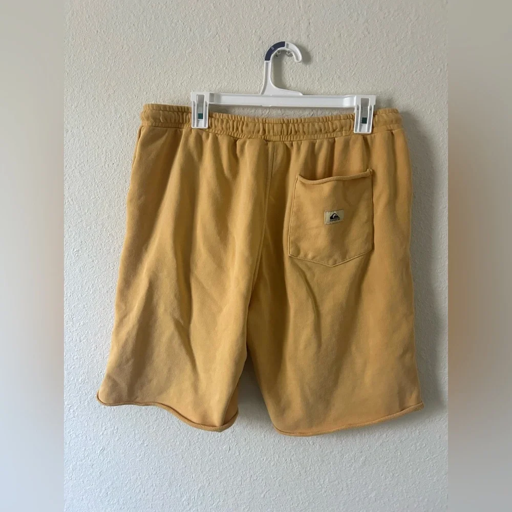 Quiksilver Men’s Tan Drawstring Sweat Shorts Size Large Casual Lounge - Picture 4 of 9